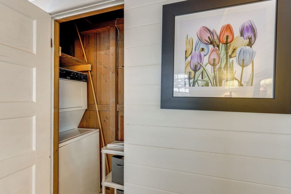 Laundry Closet | 1st Floor | Washer & Dryer