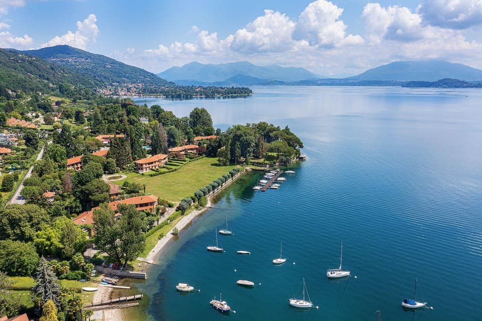 Casa Aurora - Meina, Lake Maggiore, Italy - NORTHITALY VILLAS Vacation rentals