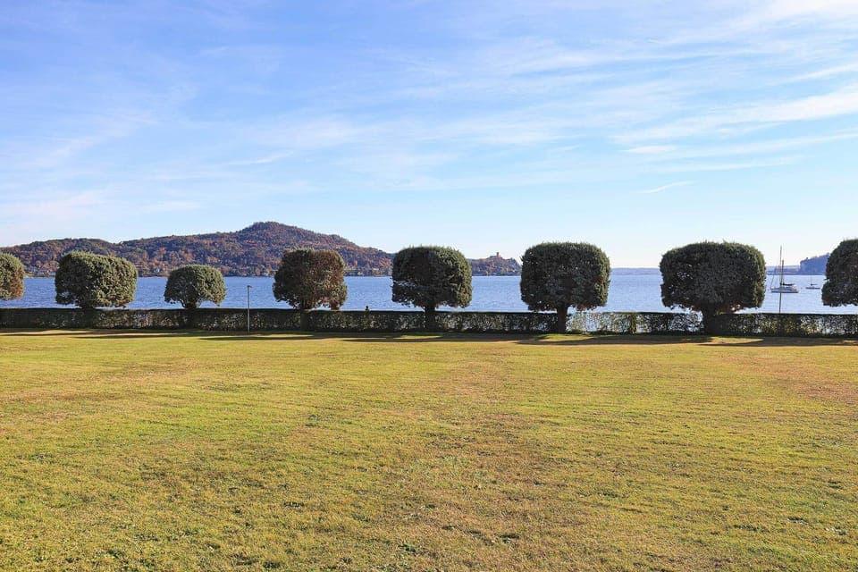 Casa Aurora - Meina, Lake Maggiore, Italy - NORTHITALY VILLAS Vacation rentals