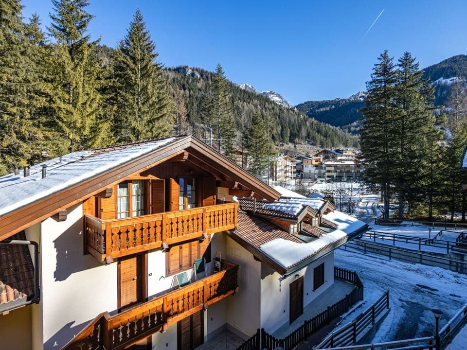 Home, House, Mountain Range, Roof, Hill Station, Slope, Larch, Village, Valley, Cottage