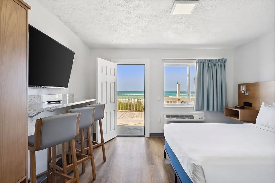 Unit with 2 Queen size beds