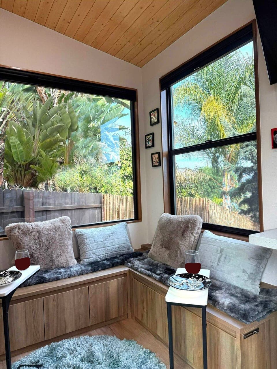 living room area to watch the hummingbirds or chill and watch Netflix