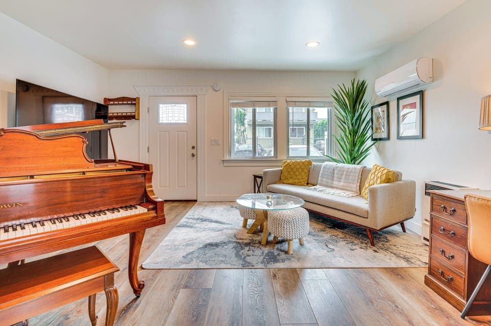 Los Angeles Vacation Rental | 1BR | 1BA | 1,000 Sq Ft | 2 Steps to Enter