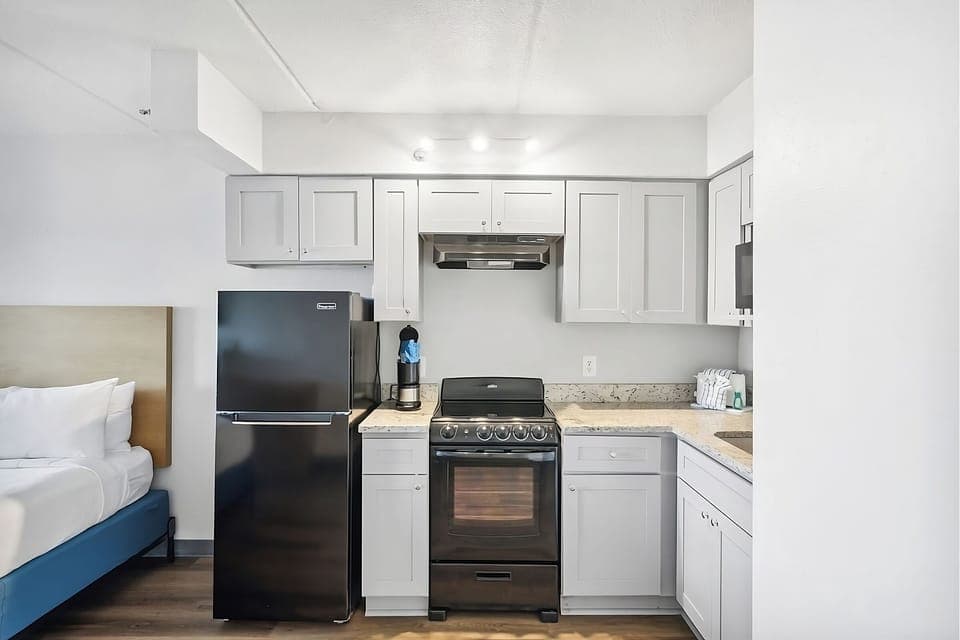 Relax together with two beds and plenty of open space.