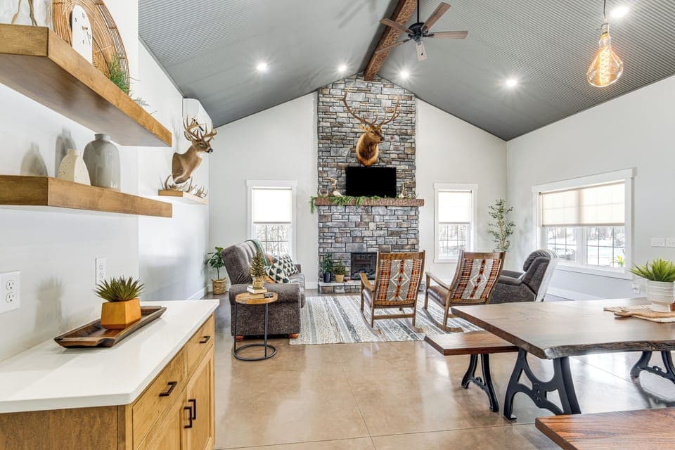 Mineral City Vacation Rental | 2BR | 1BA | 1,200 Sq Ft | 2 Steps Required