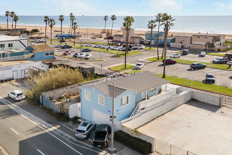 Welcome to Pacific Coast Highway Buyout!