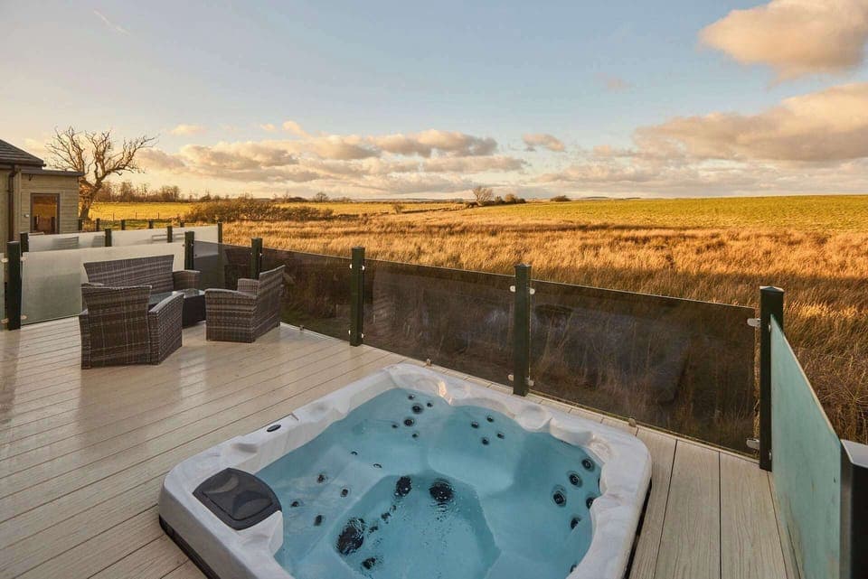 Whistler Deluxe Lodge, Low Gate - Host & Stay