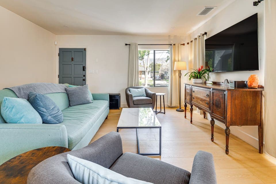 Pasadena Vacation Rental | 2BR | 1BA | 3 Steps Required | 1,200 Sq Ft