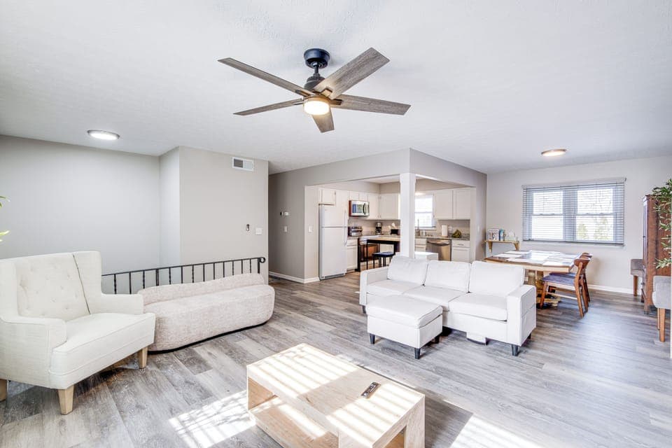 Living Room | Upper Floor | Central A/C & Heating