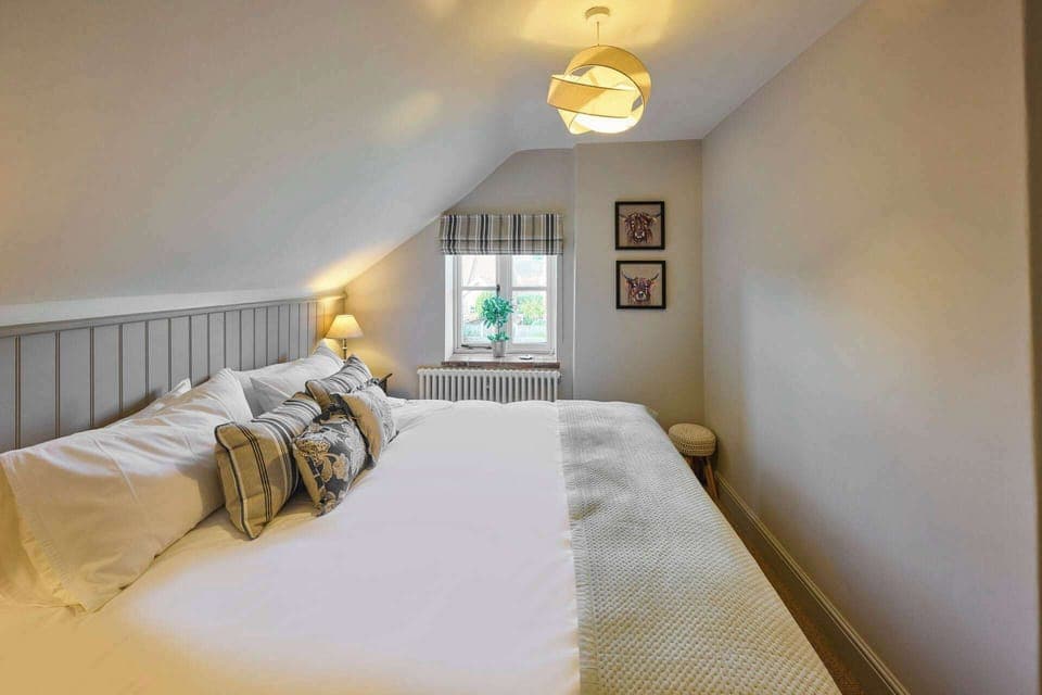 Rock Rose, Holt - Host & Stay