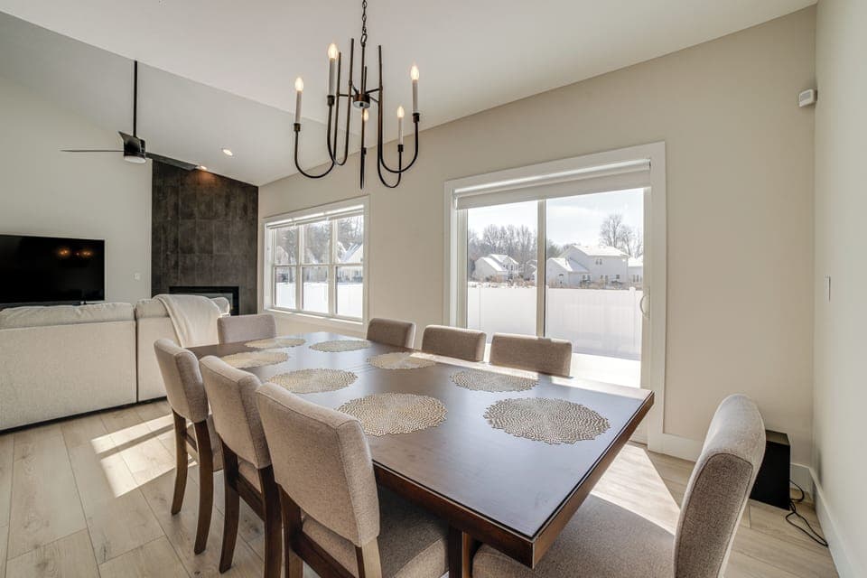 Dining Area | Dishware/Flatware | 1st Floor