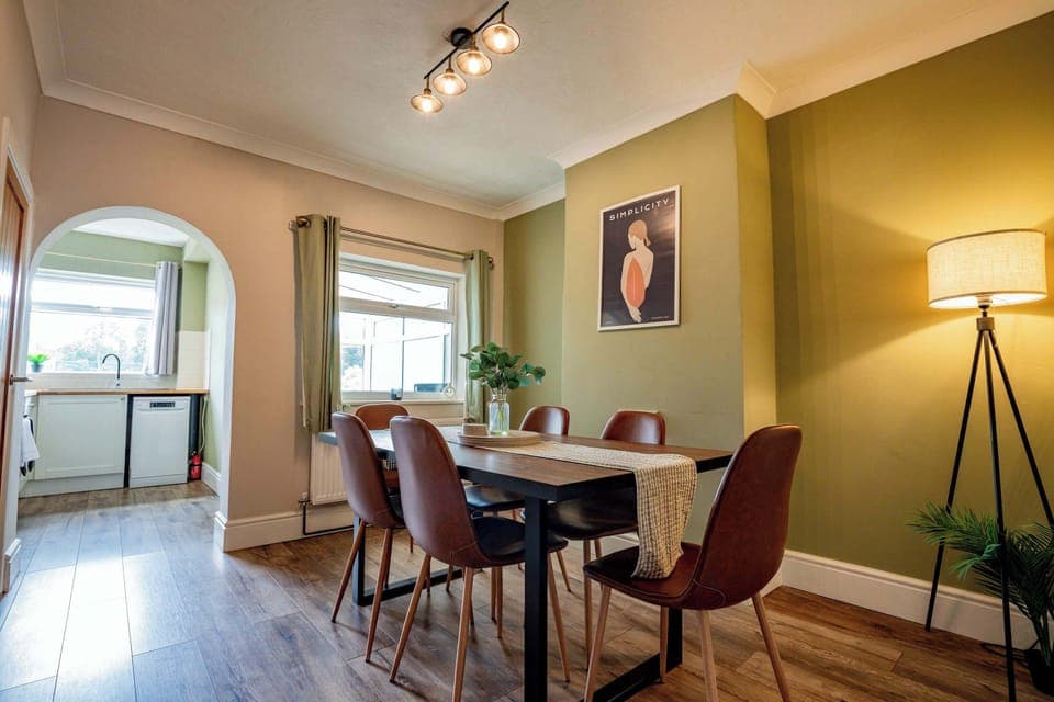 Mayfield House, Ashbourne - Host & Stay