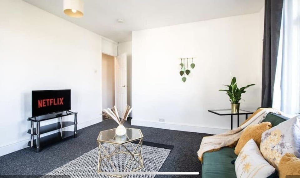 Living Room / Lounge