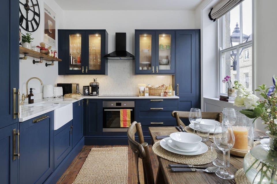 Bakers Flat Kitchen/Dining Area - StayCotswold