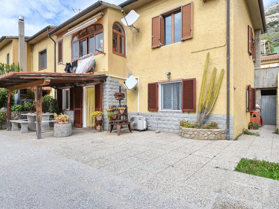 House, Home, Flowerpot, Door, Houseplant, Shade, Yard, Balcony, Driveway, Chair