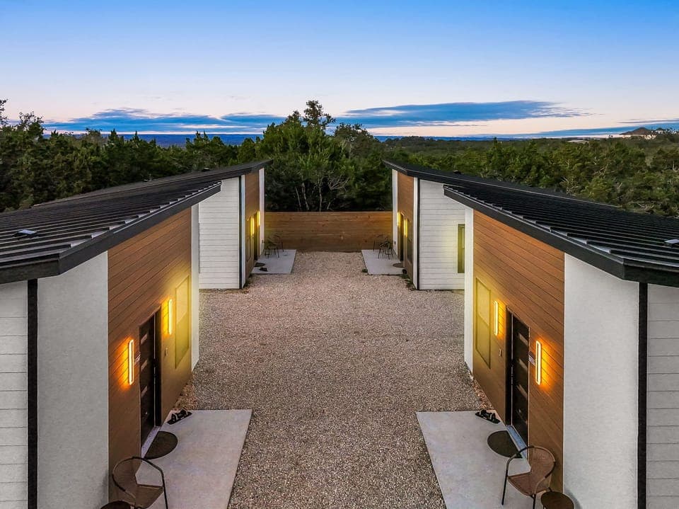 Four luxury casitas for you to enjoy with your friends and family! Close enough to be able to say hello if you want to, and far enough to keep your privacy!