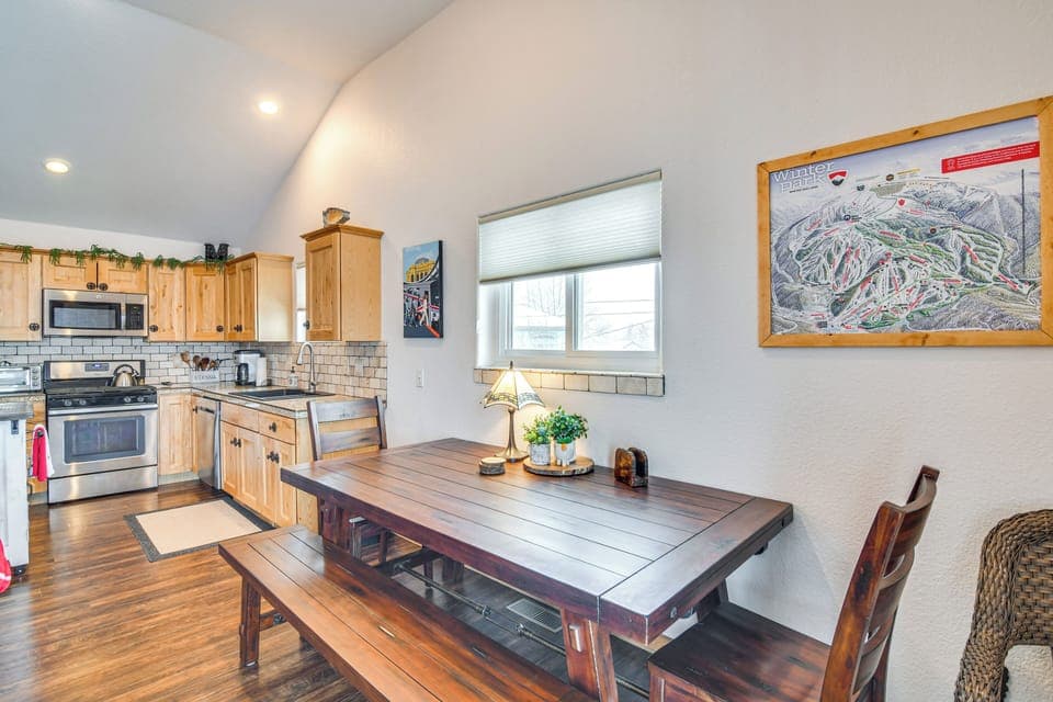 Dining Area | Kitchen