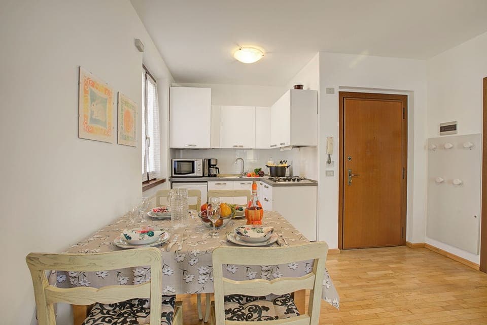 Kitchen and dining area