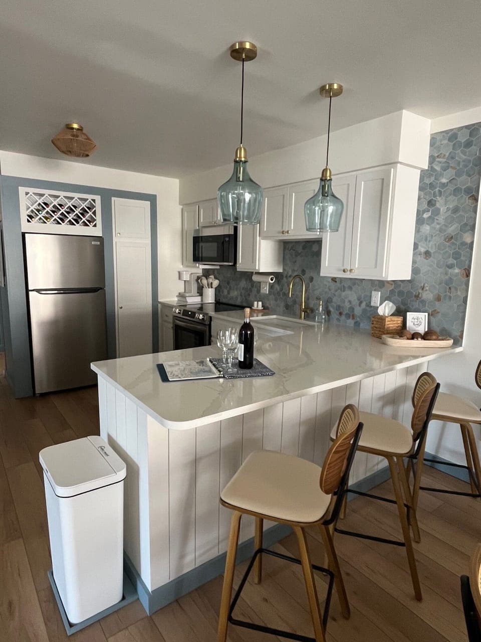 Peninsula With Stools