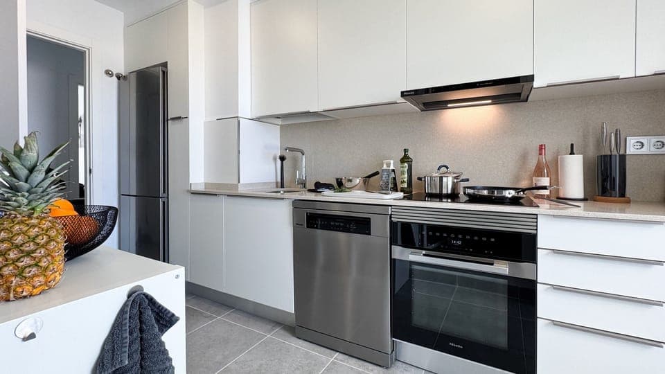 ONE7 Suite kitchen (1)