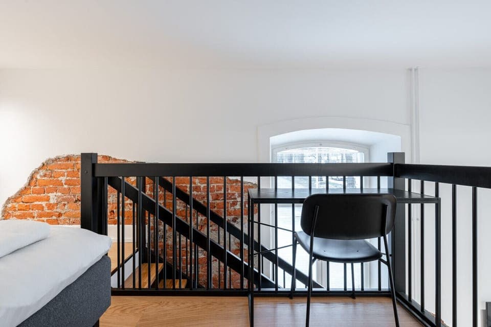 Apartment bedroom (loft)