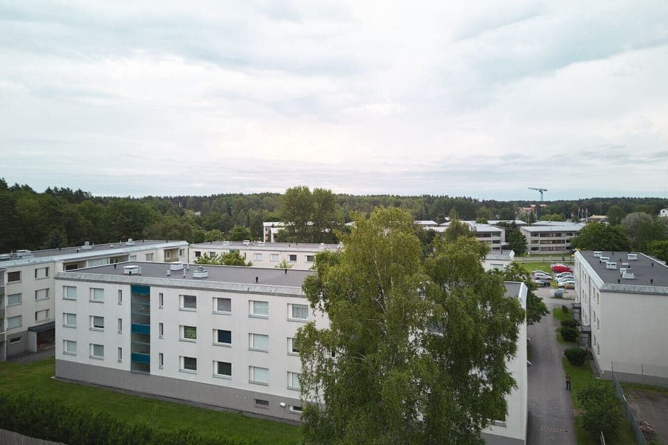 Exterior view of the building — a quiet and well-kept residence in a great location