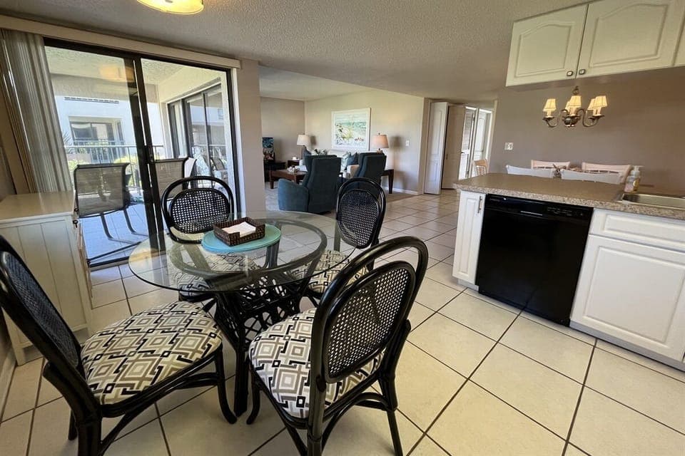 Additional Dining table for 4