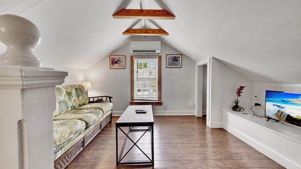 Welcome to the Matecumbe Suite...