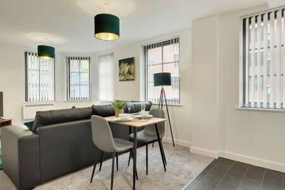 Bright and airy living/dining space