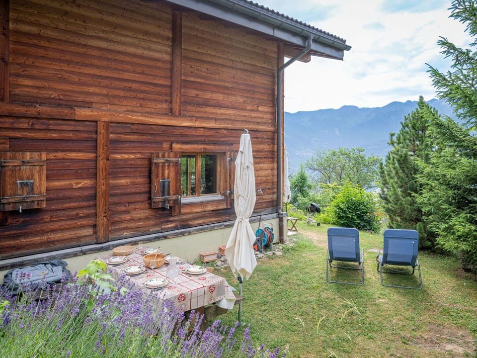 Cottage, Garden, Valley, Farmhouse, Log Cabin, Hardwood, Yard, Garden Buildings, Siding, Eco Hotel