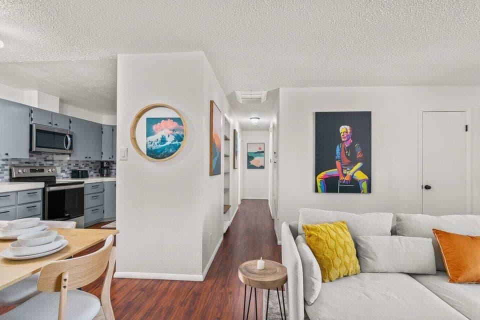 Modern decor.
