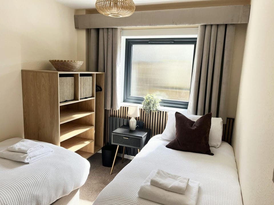 Twin bedroom with two single beds