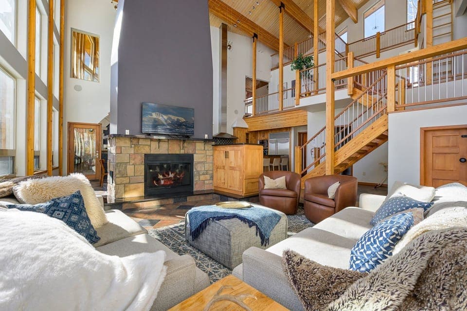 2 Story Living Area