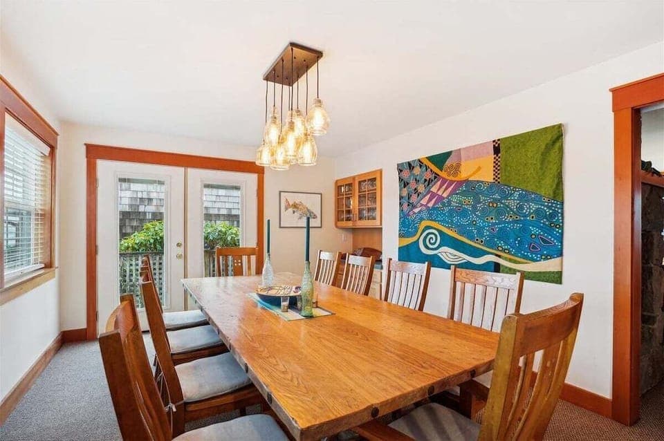 Bailey`s By the Sea Dining Room