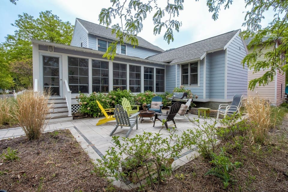 Back Patio | Gas Grill | Fire Pit