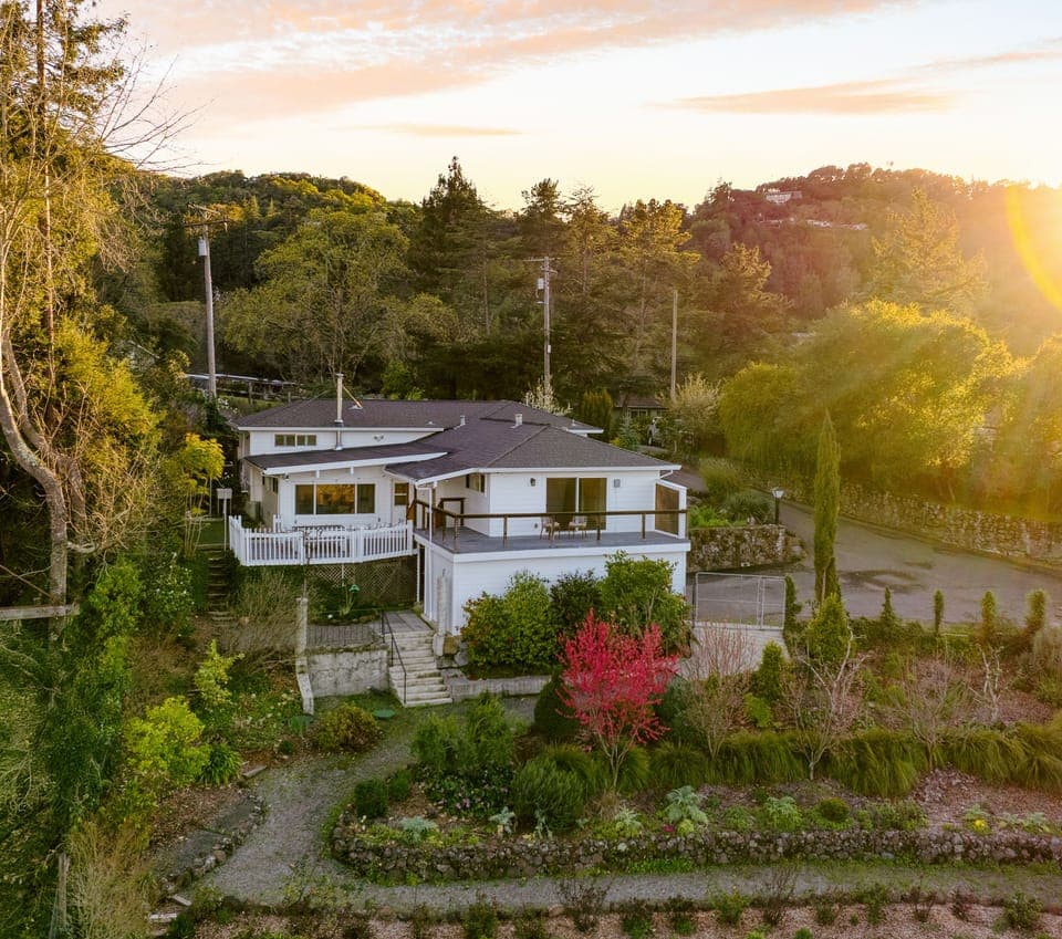 Welcome to Bennett, your ultimate getaway!