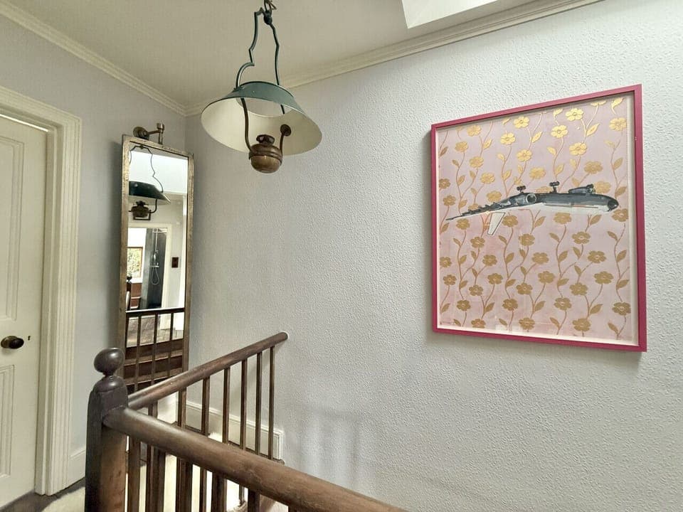 Light and airy landing