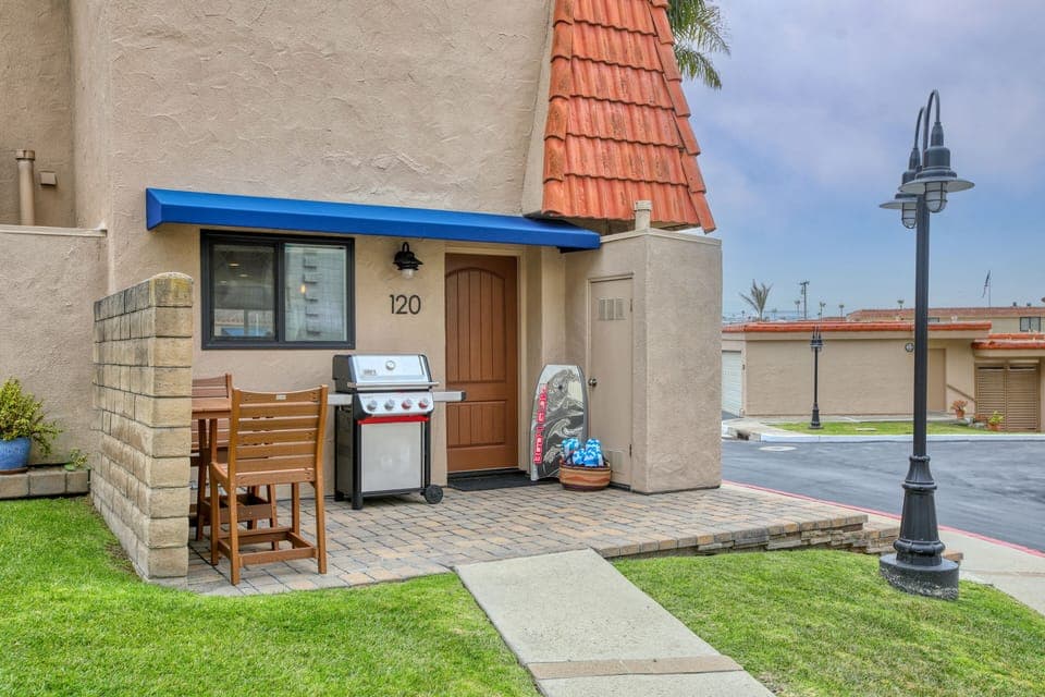 Welcome to Pismo Shores #120. Escape to this elegant corner-unit beach house in the exclusive, gated seaside community of Pismo Shores. Perfectly situated just steps from the sand, this coastal gem offers private beach access and is only a short stroll to the Pismo Pier and downtown’s charming restaurants and shops.