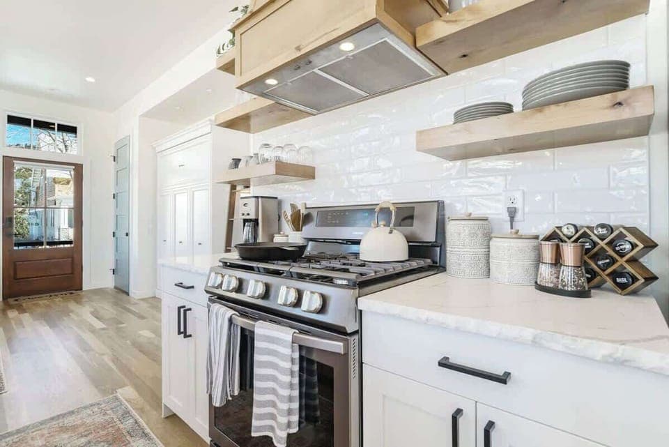 Large gas range and oven for cooking in whether its warm out or beautiful winter!