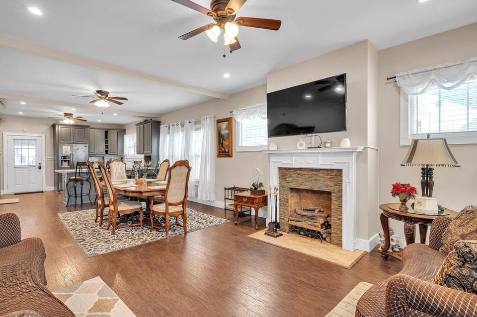 Home Decor, Indoors, Furniture, Table, Fireplace