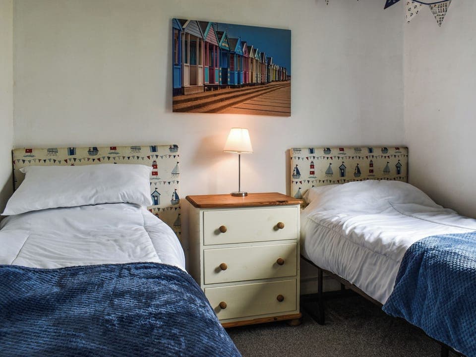 Twin bedroom | Sea La Vie, Bideford