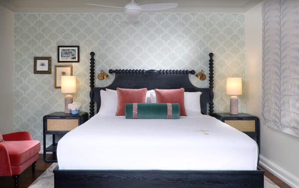 Unit with Queen size bed