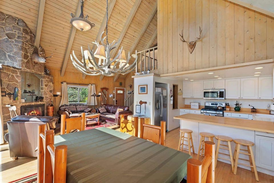 Make mealtime memories together at the dining table, seating 6