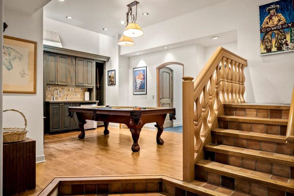 Game room