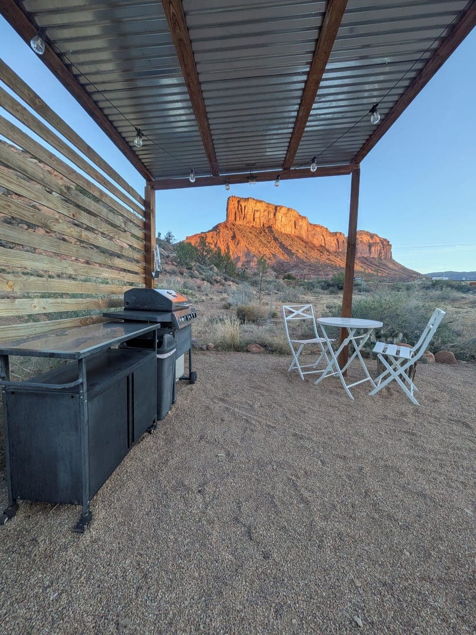 Outdoor dining