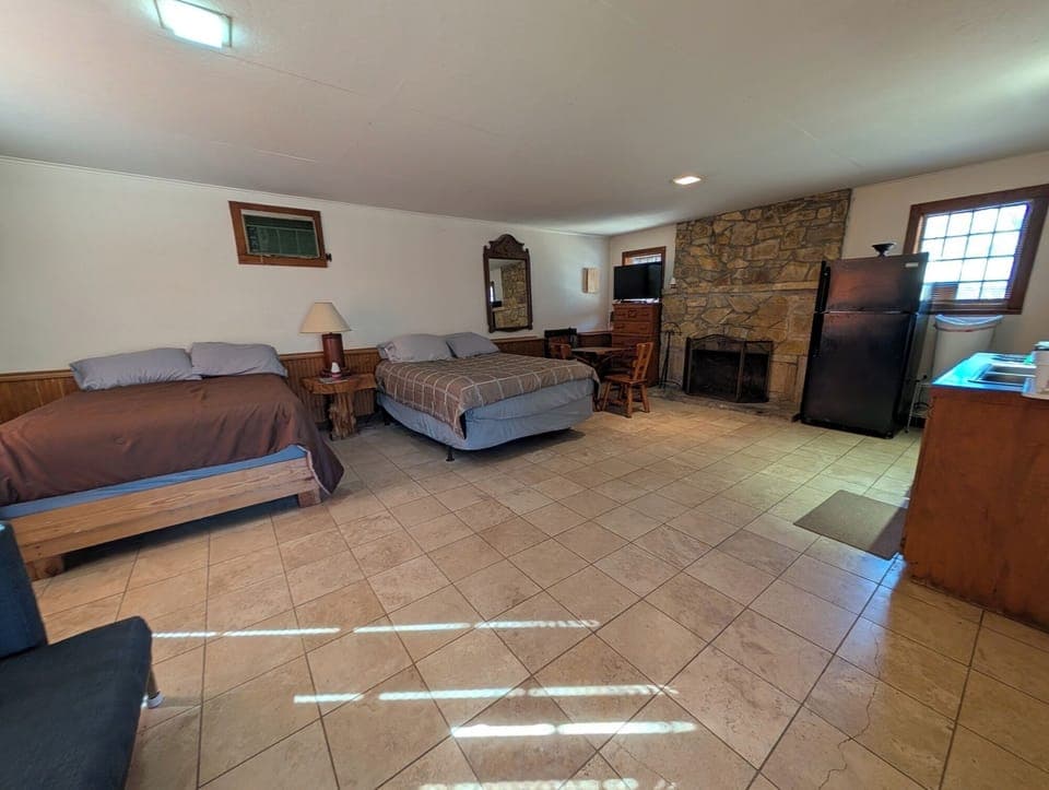 PXL_20250213_210432619.MP