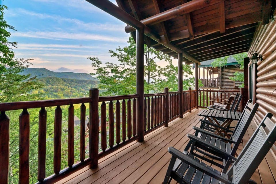 Beautiful mountain views from all decks