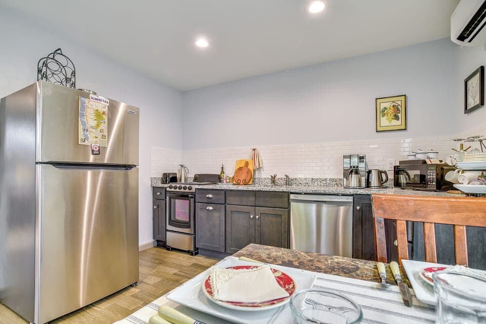 Kitchen | Dining Table | Free WiFi | Mini-Split Air Conditioning/Heat