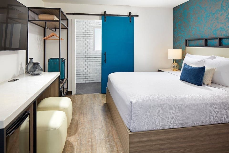 Unit with King bed. Exact unit will be assigned upon arrival. Views, colors, and decor may vary.