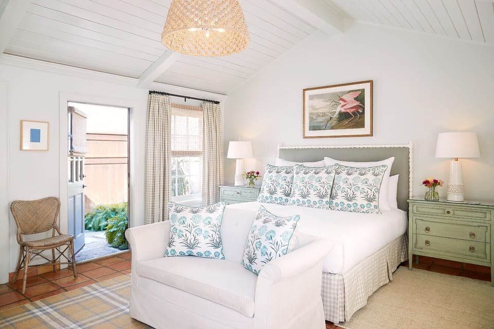 Unit with 1 King Bed